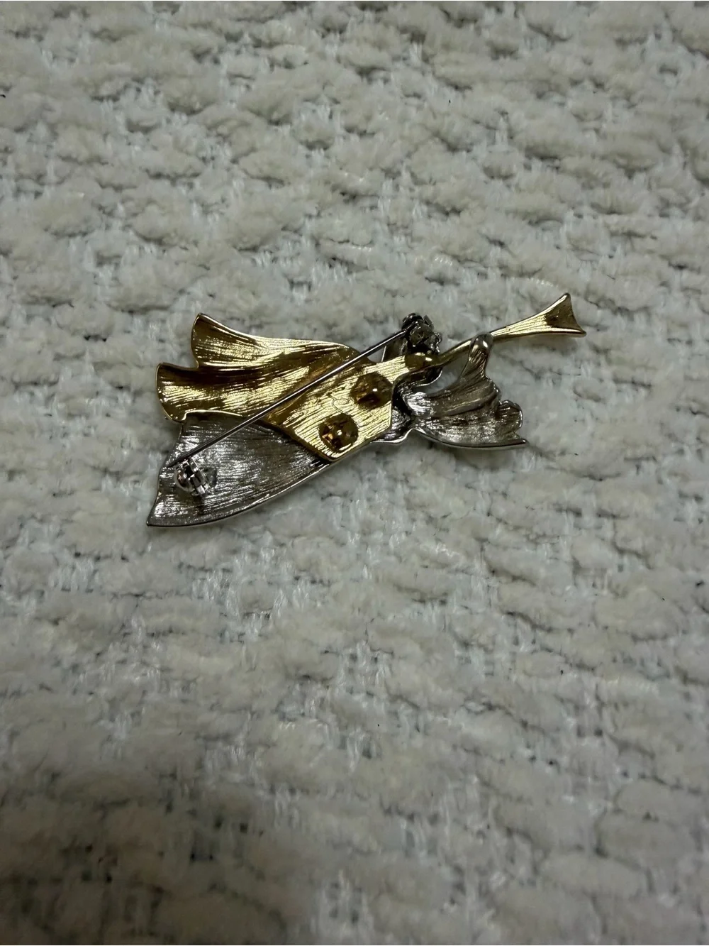 Liz Claiborne Christmas Winged Angel Horn Music Brooch Pin Silver Gold Tone